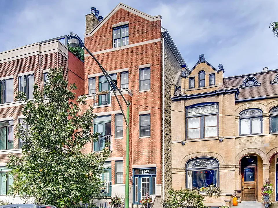 1152 W Wrightwood Ave #2