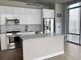738 N Wells St #525, Chicago, IL 60654