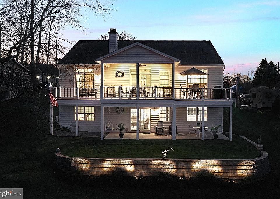 1st image of 266 Lake Meade Dr