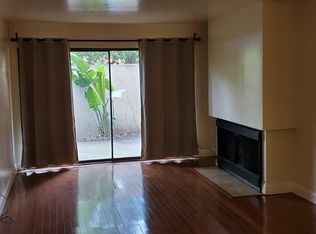 800 Woodside Ln E UNIT 6, Sacramento, CA 95825