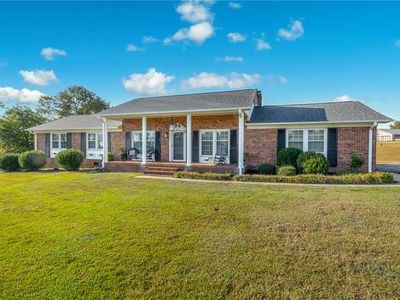 401 S Glassy Mountain Rd, Pickens, SC, 29671