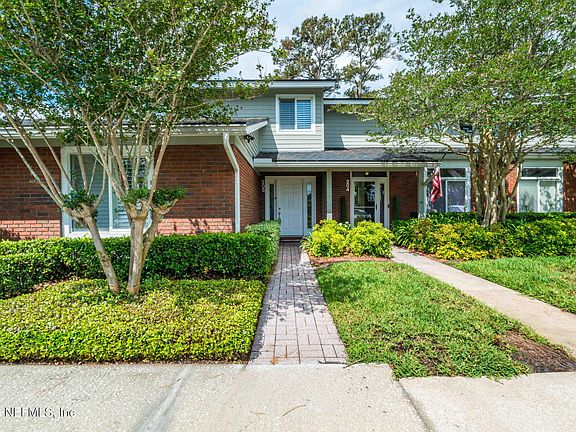 3rd image of 5400 WATER OAK Lane #205