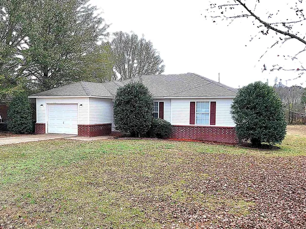 1811 Birchwood Dr, Beebe, AR 72012