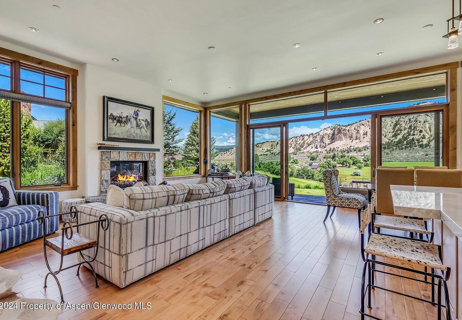 4 bed, 4.5 bath, 3882 sqft, $16,000 — Photo 4