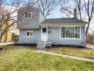 31055 Geraldine St, Westland, MI, 48185