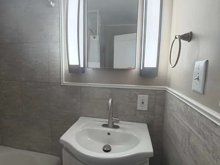807 N St — Photo 4