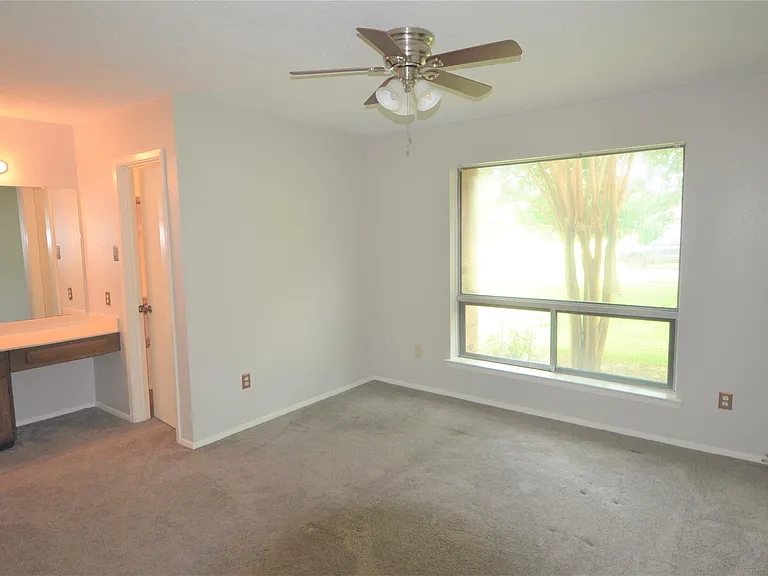 24006 Merry Oaks Dr — Photo 15
