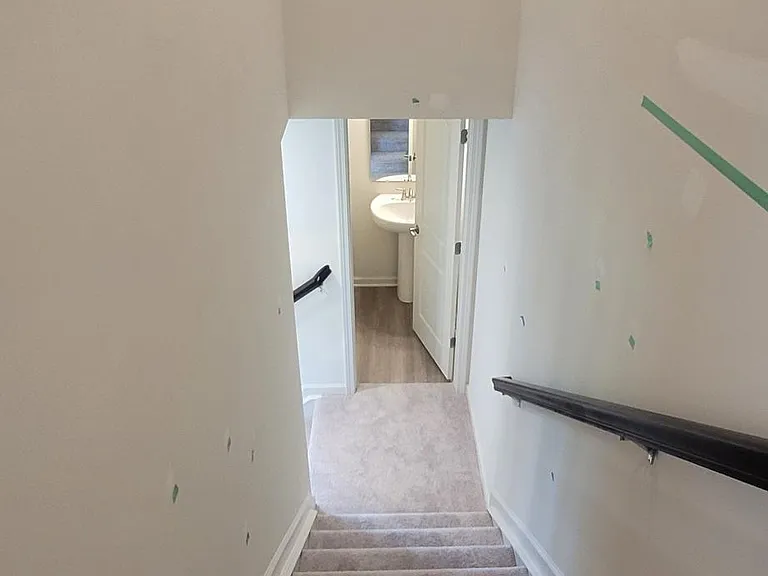 1806 Blenker Dr — Photo 19