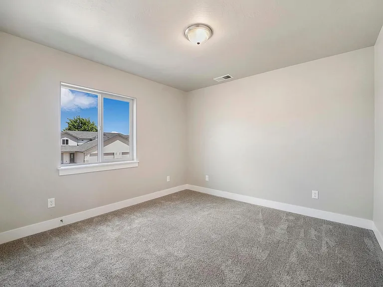 815 Jack Ave — Photo 17