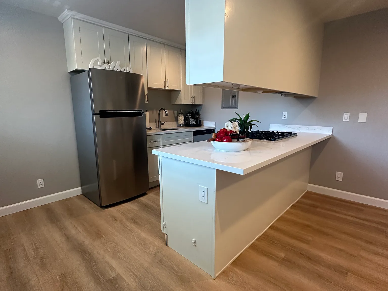 Studio, 385 sqft, $2,350 — Photo 4