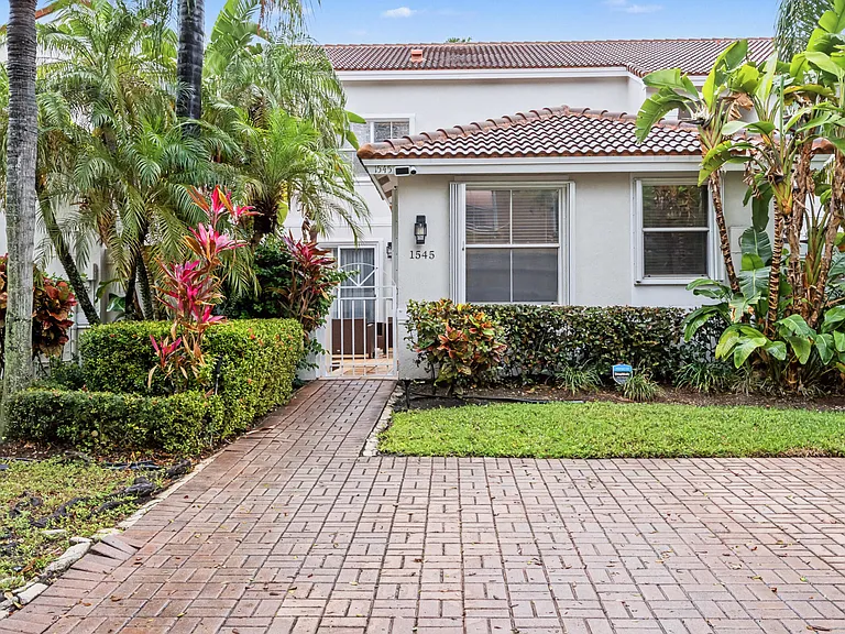 1545 Seagrape Way — Photo 11
