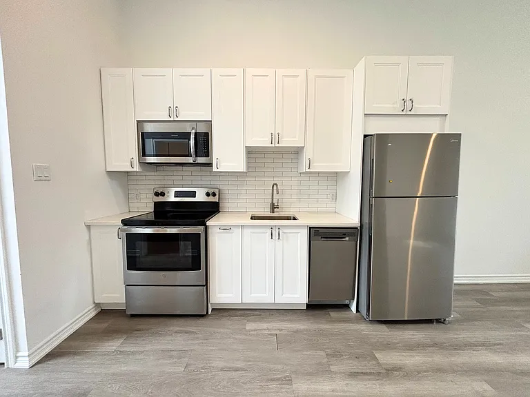 16 West Ave S #117 — Photo 8