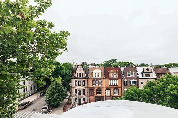 Rented by Nooklyn NYC LLC | media 36