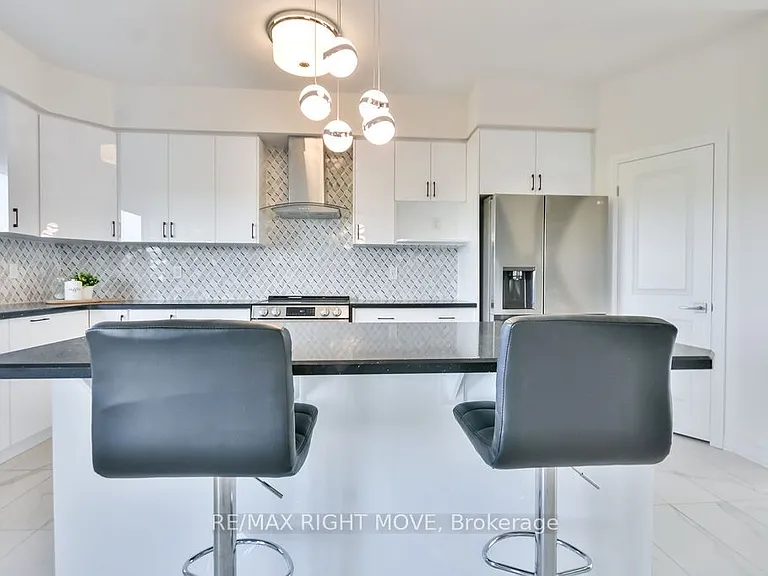 3721 Quayside Dr — Photo 9