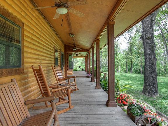 Another view of the back porch