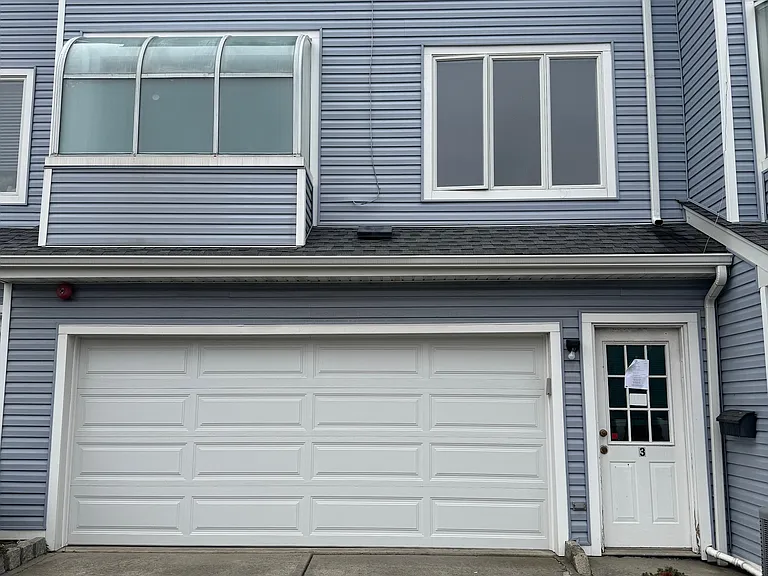 53 Dunbar Ave #3 — Photo 2