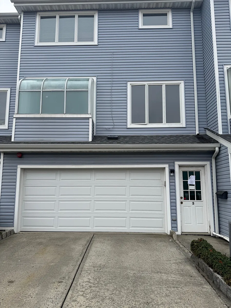 Building Photo - 53 Dunbar Ave #3