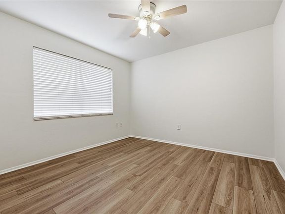 3rd image of 501 SW 75th St APT F11