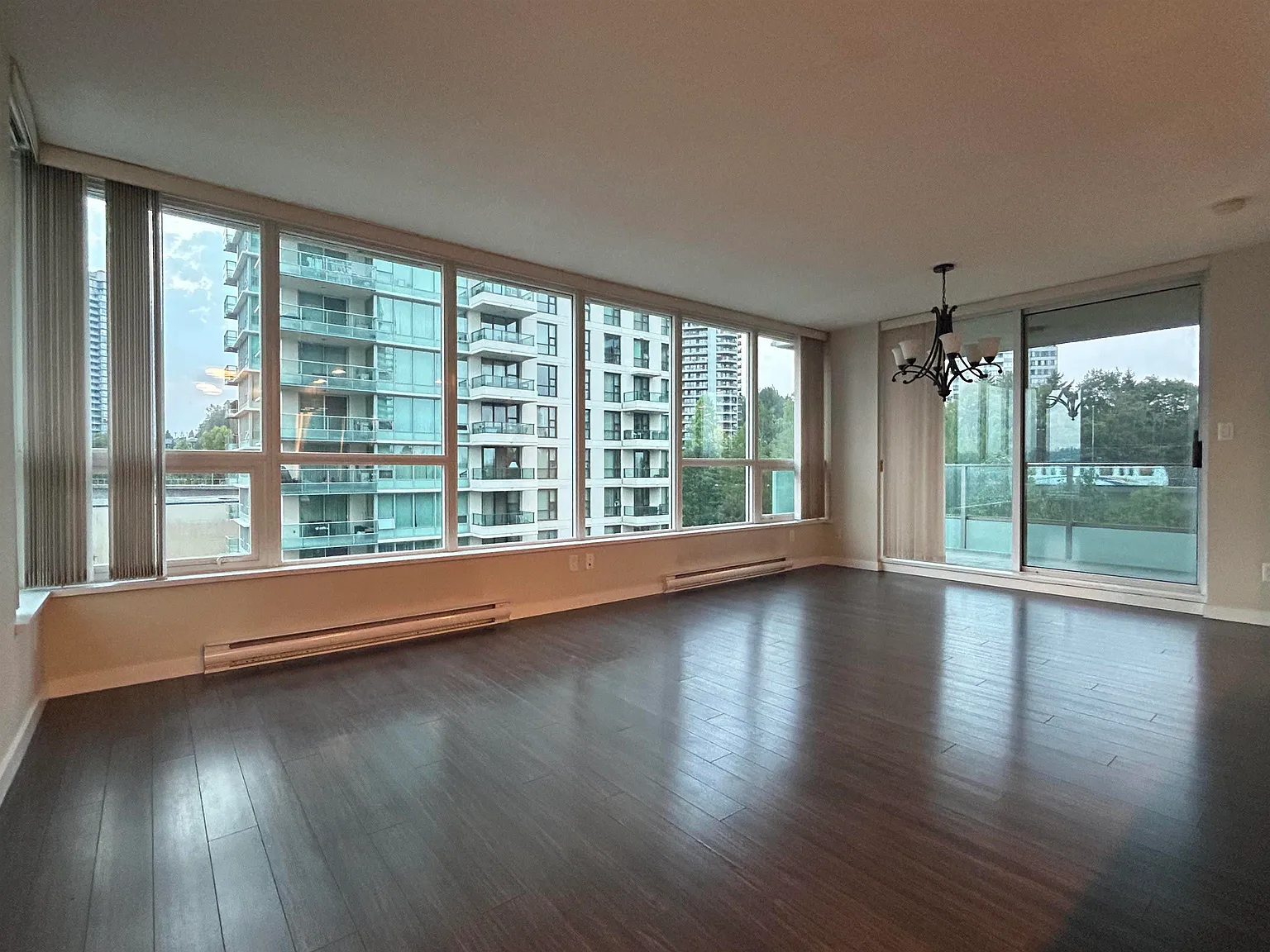 2 bed, 904 sqft, $2,800 — Photo 3
