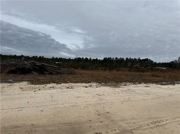 7 Wiregrass Ln, Waycross, GA 31501