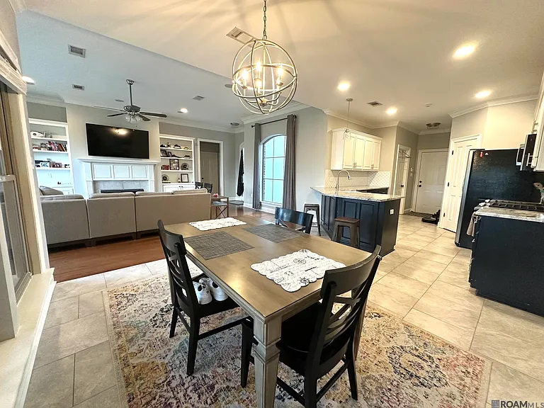 10868 Springtree Ave — Photo 6