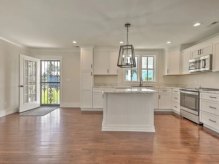 403 Silver Lake Rd — Photo 12