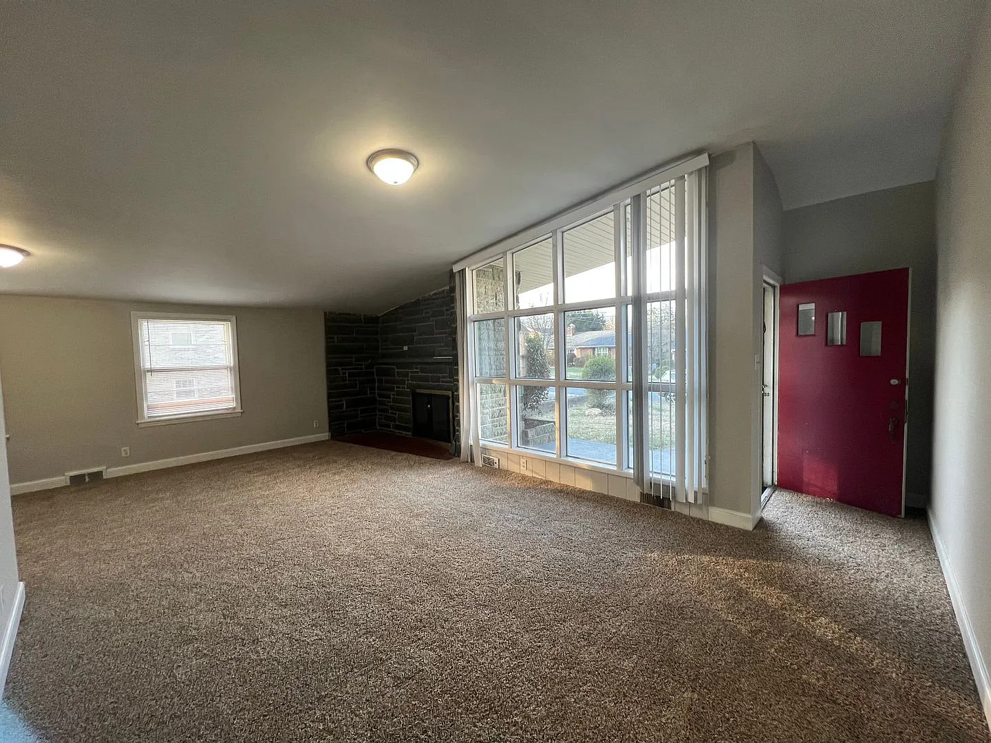 One Story House with Finished Basement — Photo 3