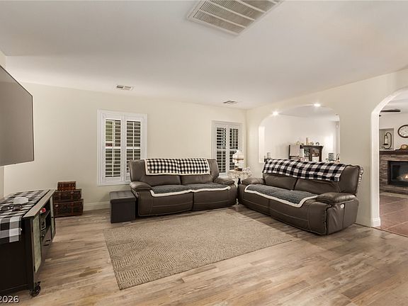4th image of 8717 Dodds Canyon St