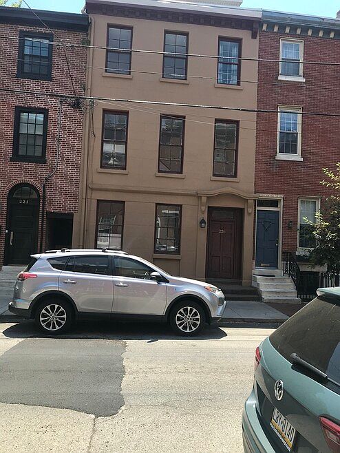 1st image of 226 Catharine St