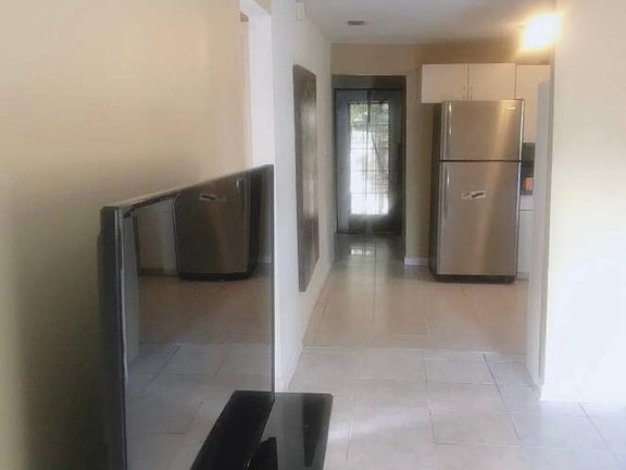 3rd image of 3216 E Powhatan Ave