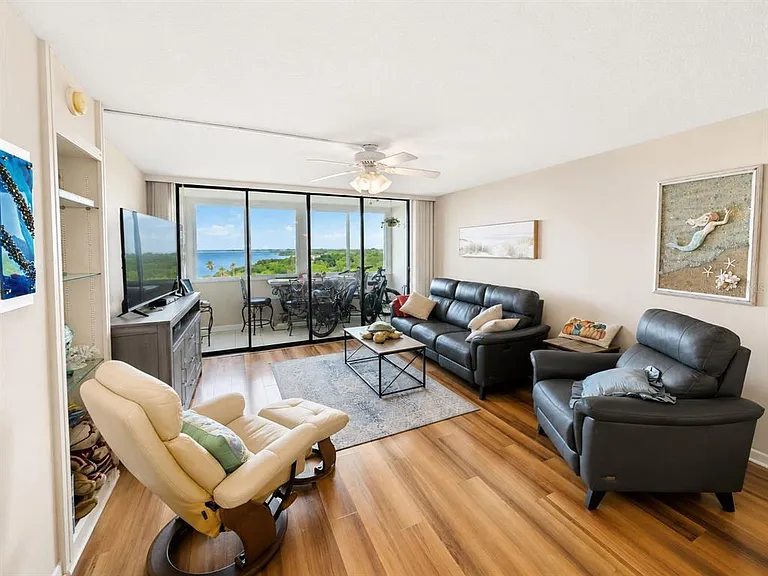 2616 Cove Cay Dr #801 — Photo 7
