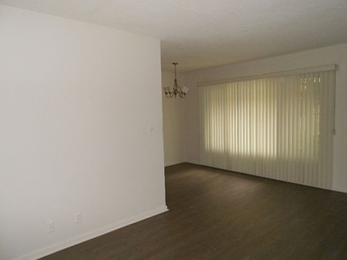 3rd image of 1800 Selby Ave APT 3