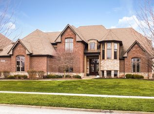 39W604 Walt Whitman Rd, St Charles, IL 60175