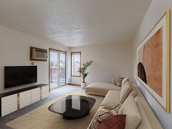 Fargo, ND Crescent Park Apartments | Living