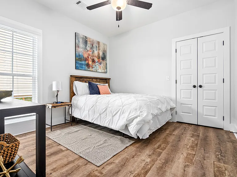 720 Village Dr — Photo 9