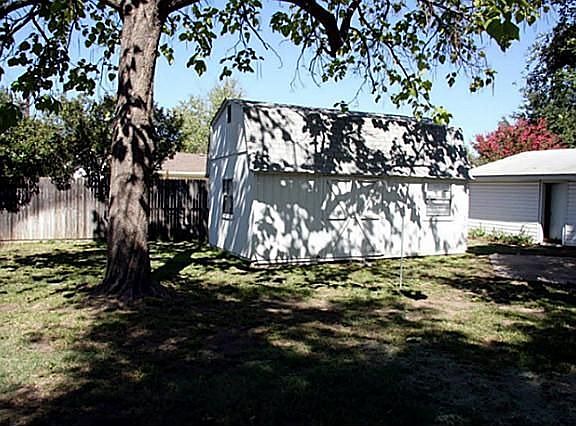 4th image of 3113 Bryn Mawr Dr