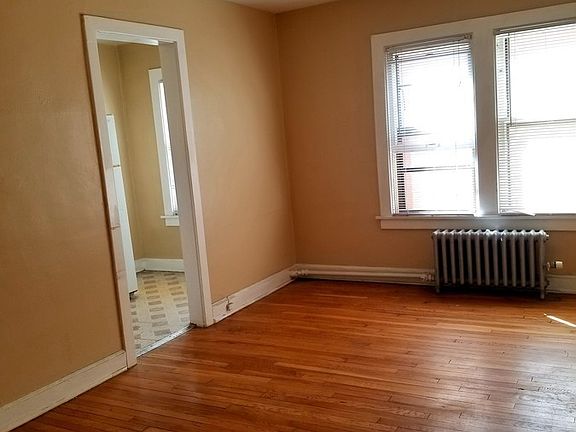 2nd image of 1521 Humboldt St APT 5