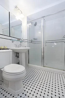 Sold by R New York | media 34