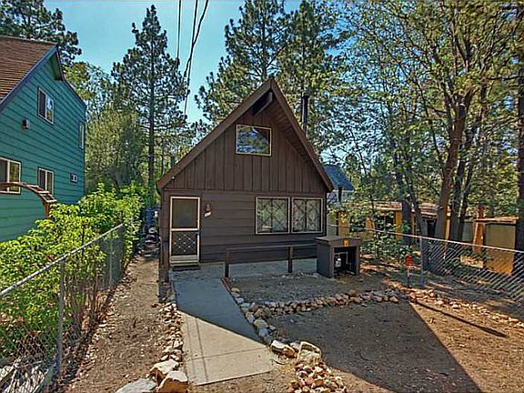 2nd image of 216 Holmes Ln