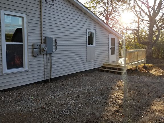 3rd image of 225 Bugg St
