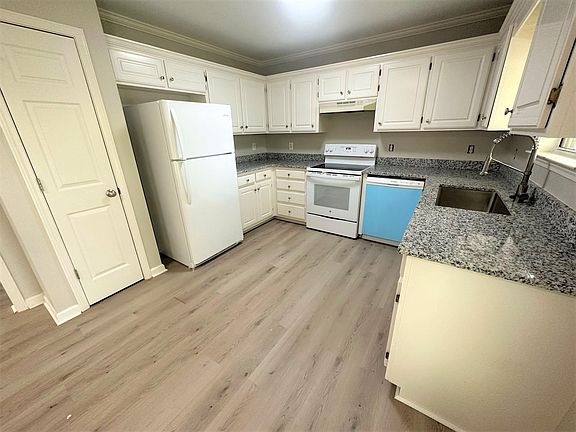 4th image of 1805 Thomas Ct