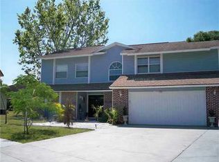 1226 Rainbrook Cir, Valrico, FL 33596