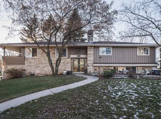 3331 S 121st St, West Allis, WI 53227
