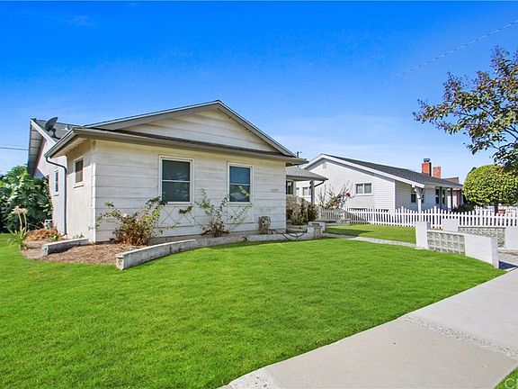 3rd image of 23327 Anza Ave