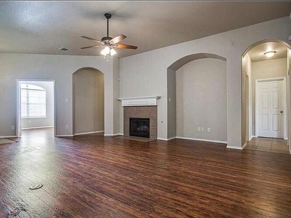 3rd image of 15613 Landing Creek Ln