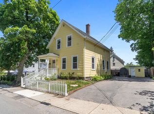 8 Oakdale Ave, Dedham, MA 02026