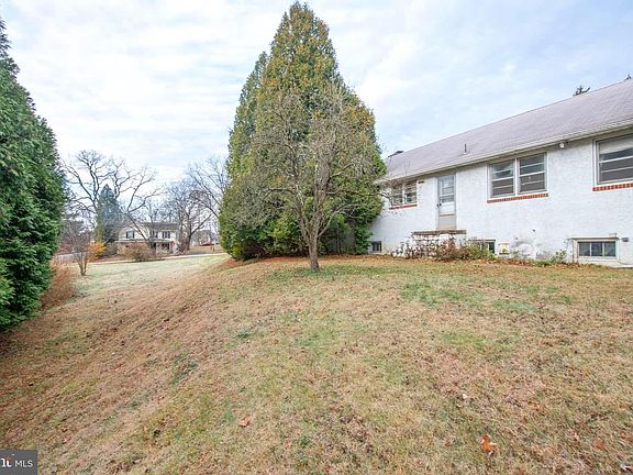 5th image of 1300 Kirks Ln