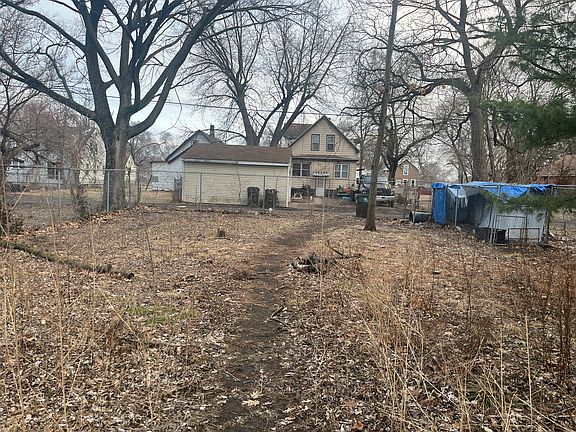 3rd image of 2314 W Marquette St