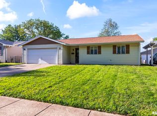 2605 Selkirk Rd, Springfield, IL 62702