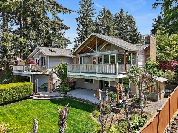 4004 Brouse Boulevard W, University Place, WA 98466